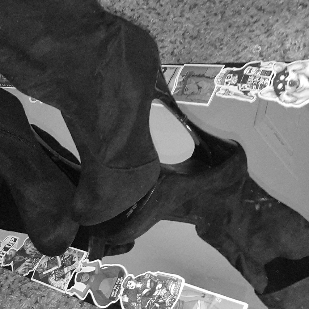 High heel boots